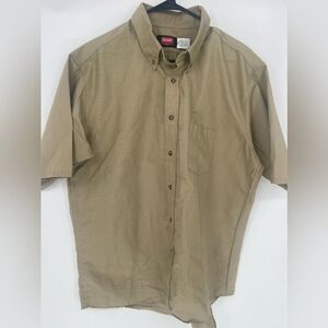 Red kap men's tan short sleeve, button-down shirt, size extra large